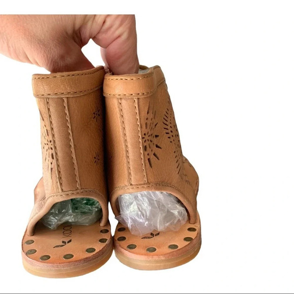 Koolaburra leather sandals lace front size 8 - Picture 5 of 7